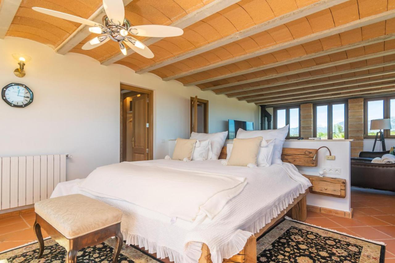 Aria Villa *